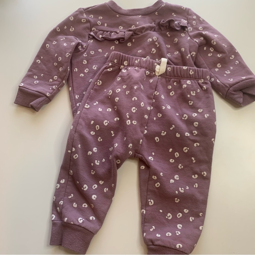 Chic Purple‎ Sweats Set with White Accents